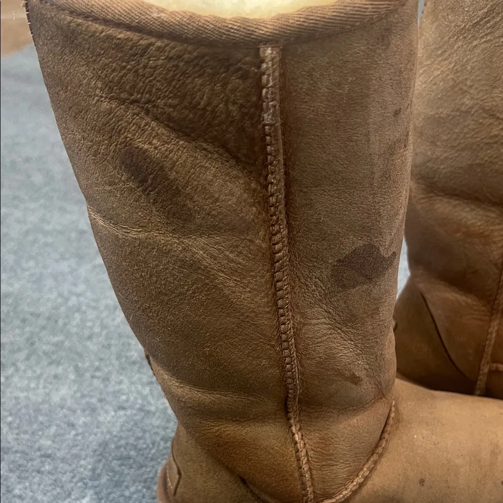 👢 UGG Classic Tall Boots - Chestnut Suede Size 8 - Image 7