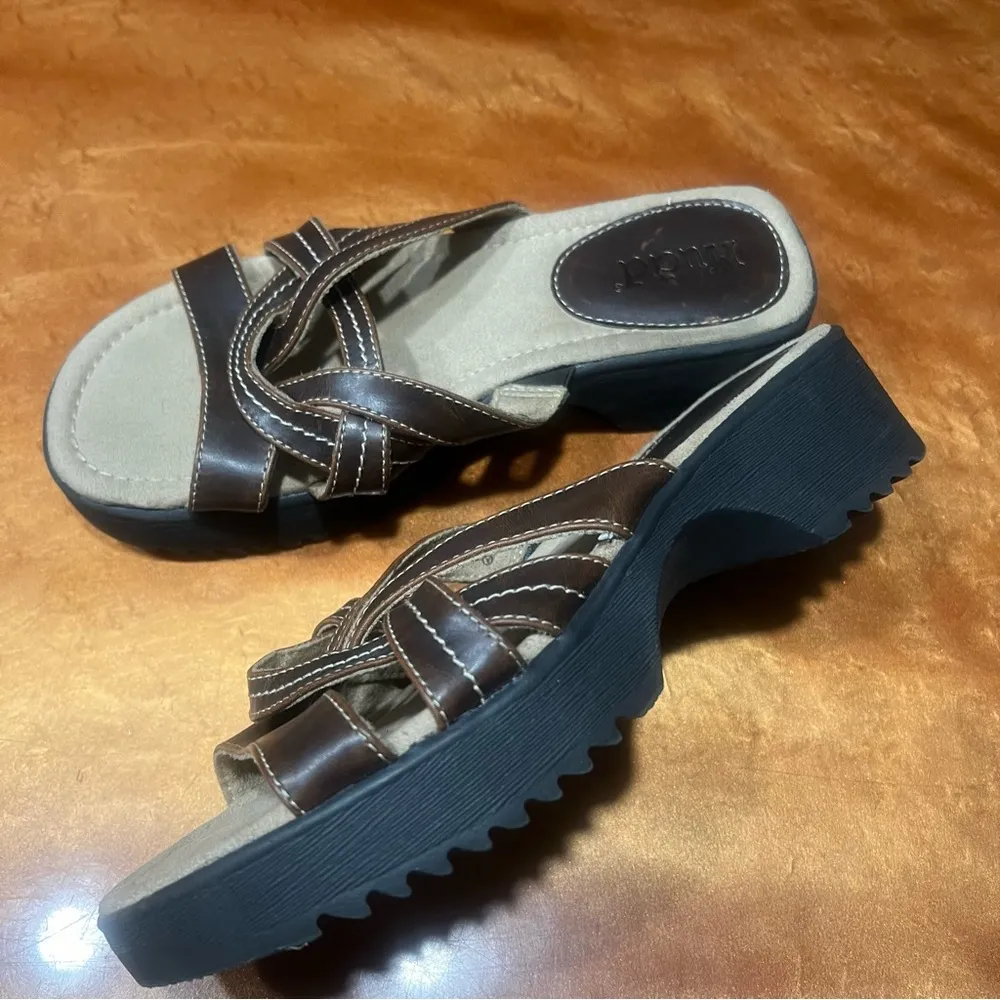 VTG Mudd Epoch Brown Sandals Cross-Strap platform size  7 Y2K 2000s chunky - Image 2