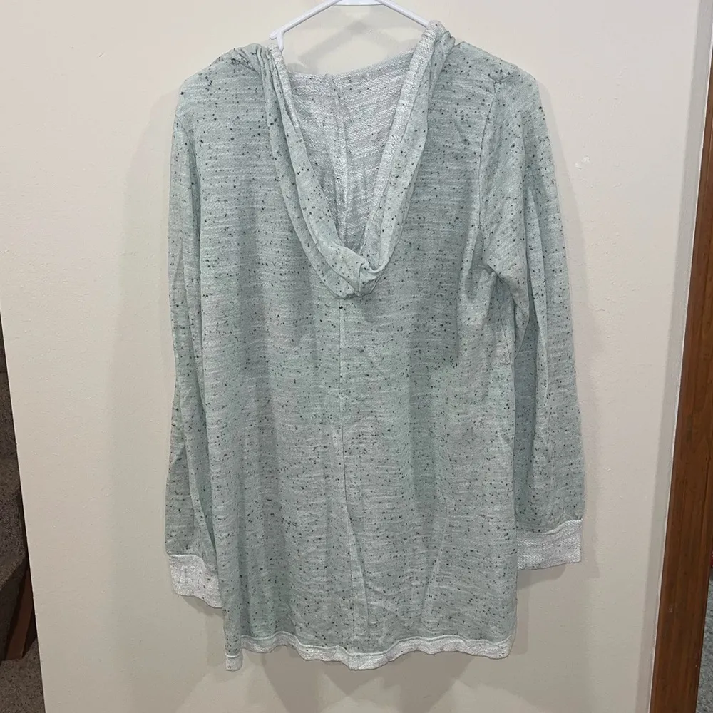 Large Maternity shirt by Motherhood - Image 2