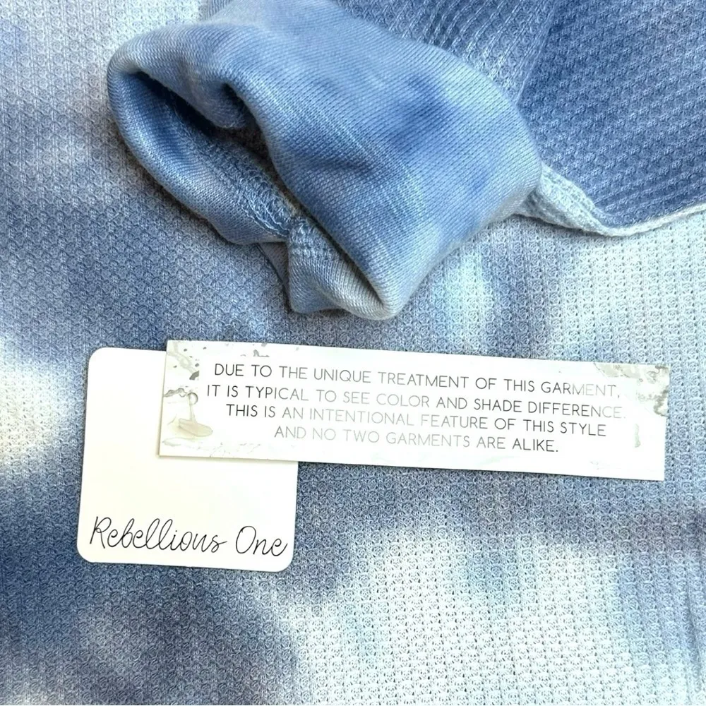 REBELLIOUS ONE Juniors/Womens 1X Blue & White Tie Dye Long Sleeve Shirt - Image 4
