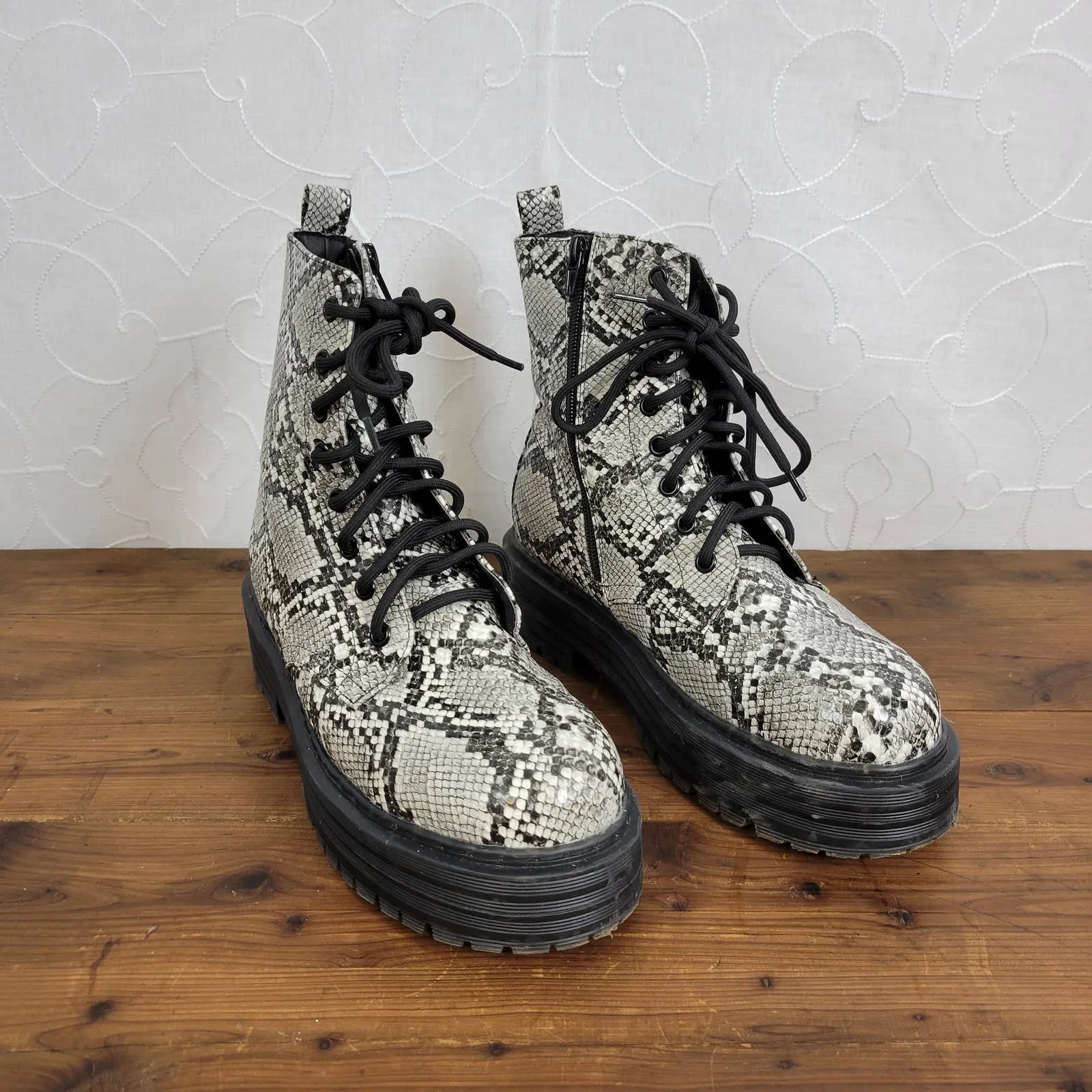 Mia‎ Cortez Military Combat Boots Size 6.5 Zip Side - Image 3