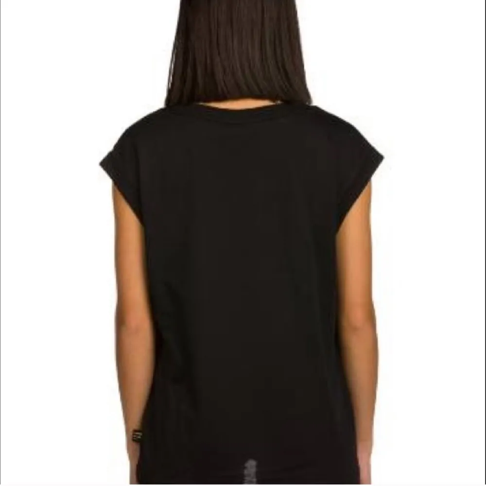 ADIDAS ORIGINALS X PHARRELL WILLIAMS TEE - Image 3