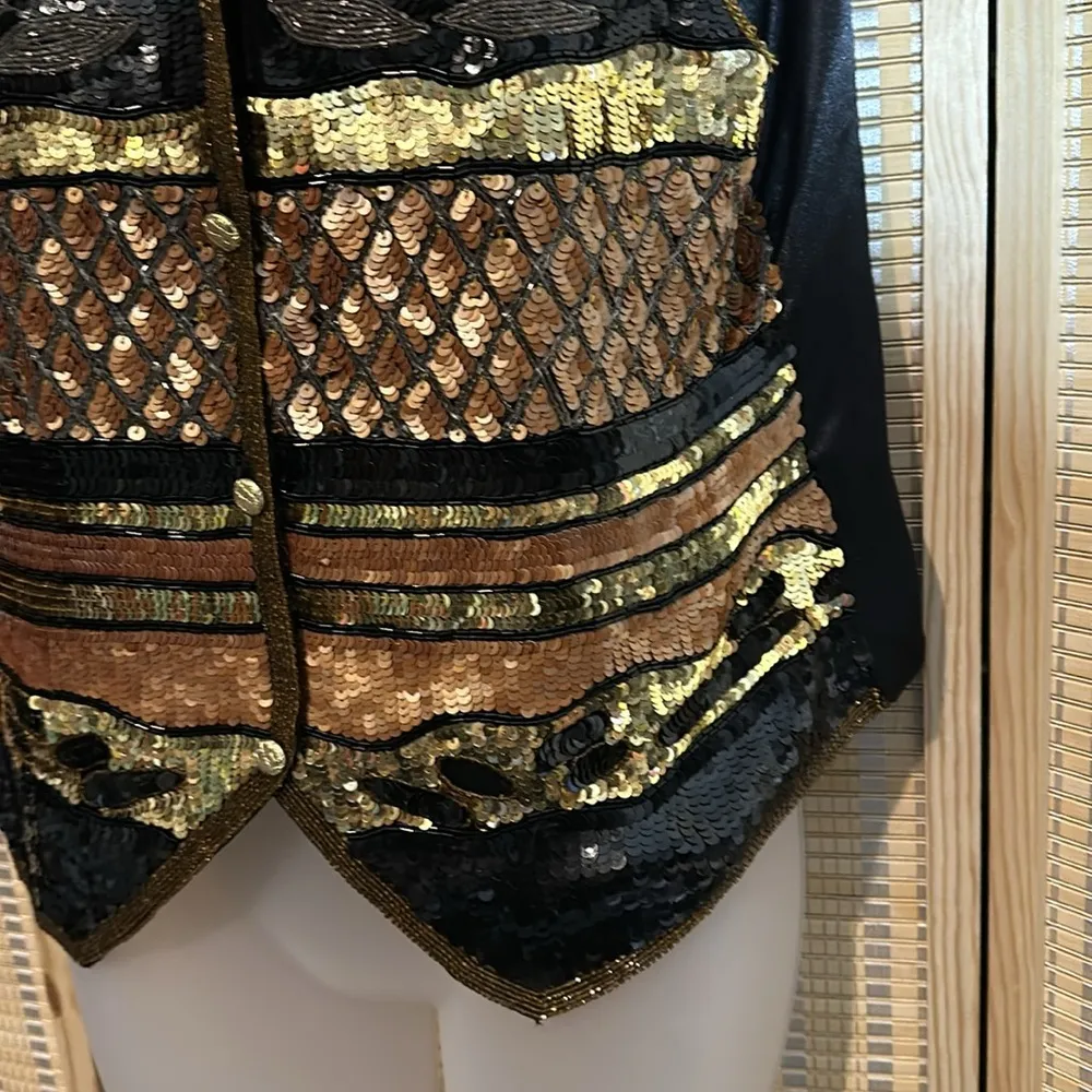 Modi Vintage 1980s or 1990s Gold Black Sequined and Beaded Silk Vest Medium - Image 8