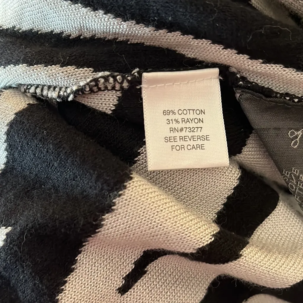 Dana Buchman long cardigan Sz small - Image 8