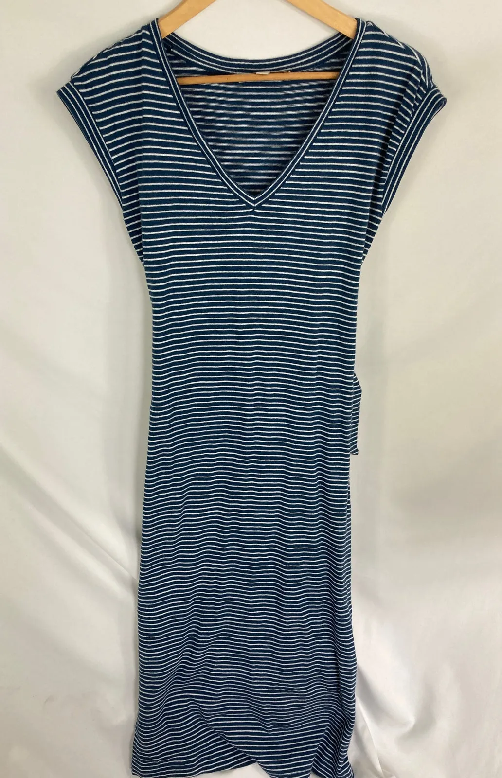 Ann Taylor LOFT blue White Stripe Knit Tie Back Maxi Dress Size Small