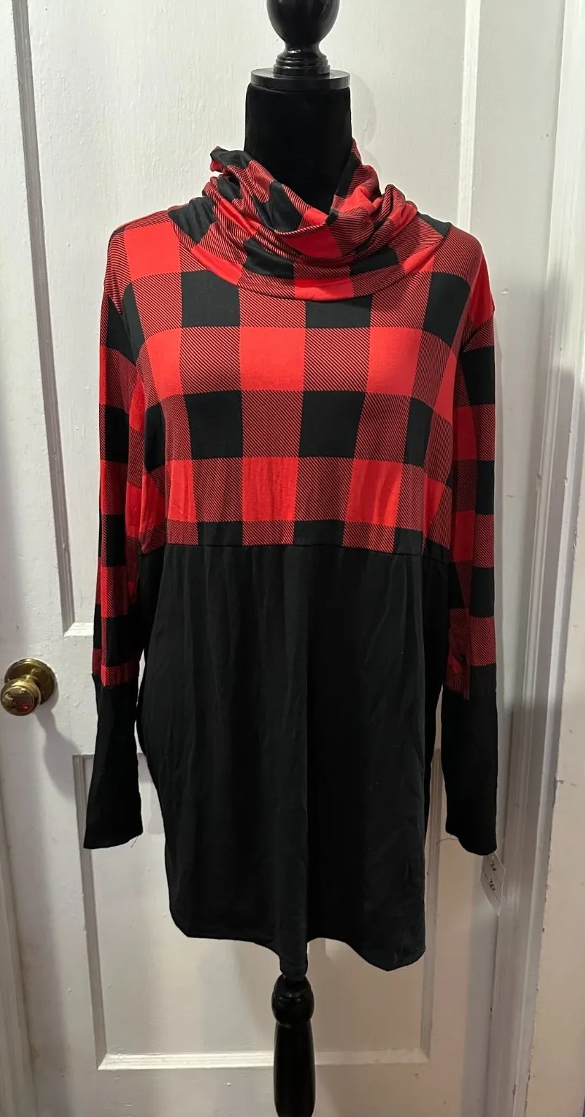 Acting Pro Red Plaid Color Block Turtleneck Long Sleeve Top in 2X NWT - Image 1