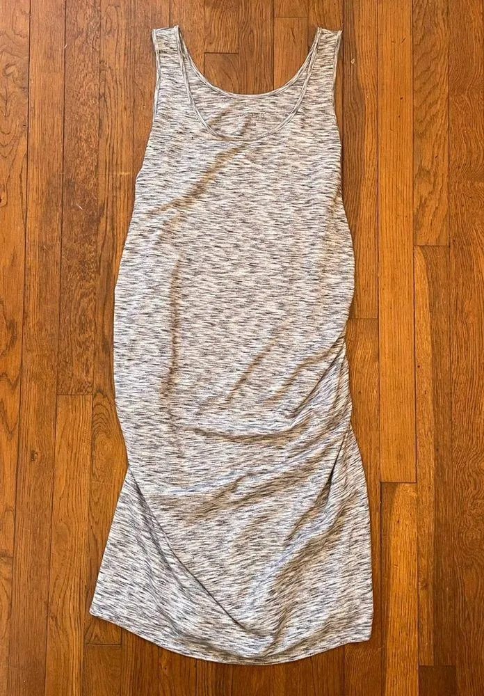 Liz Lange Rushed Sides Heathered Sleeveless Maternity Dress - Image 4