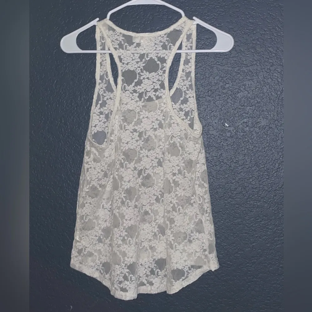 Iris Basic white floral lace tank top size medium sleeveless cami camisole comfy - Image 2