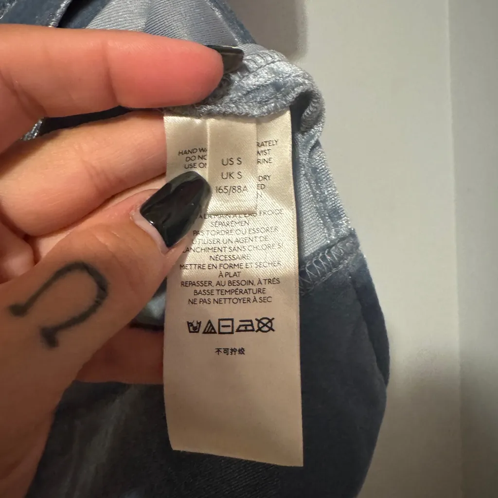 Anthropologie Krisha Velvet Mock Neck Shimmering Short Sleeve Top size Small - Image 5