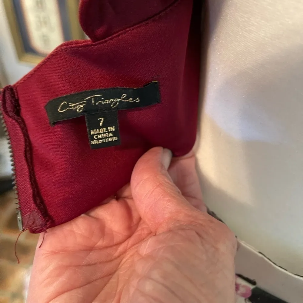 City Triangle 2 piece set with burgundy backless top & full pink floral skirt. - Image 8