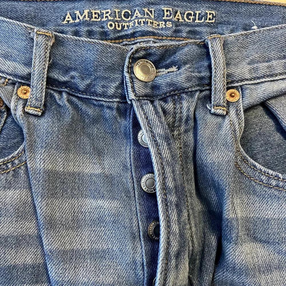 American Eagle Hi Rise Girlfriend Jeans 100% Cotton Distress Light Wash 8 XLong Blue - Image 3
