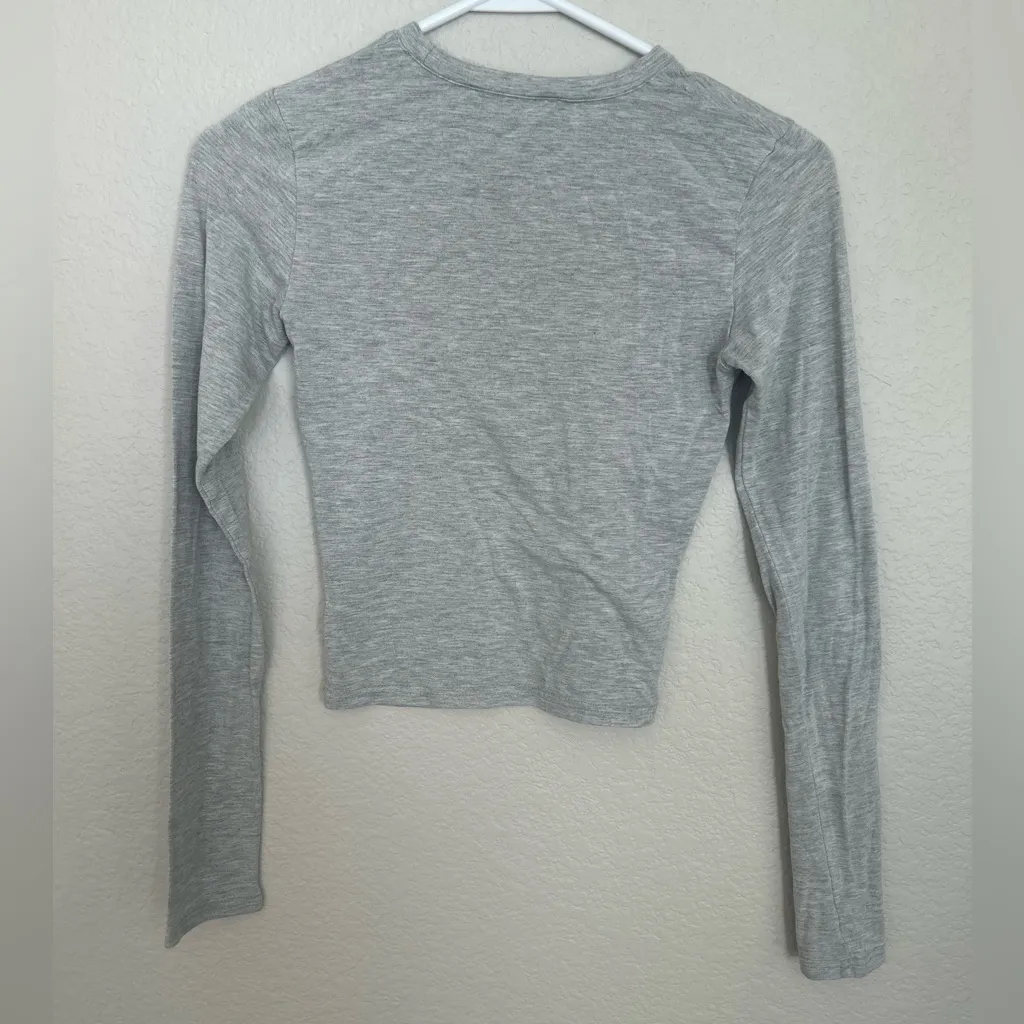 Heather Gray Long Sleeve Women's Cropped Tee - Image 2