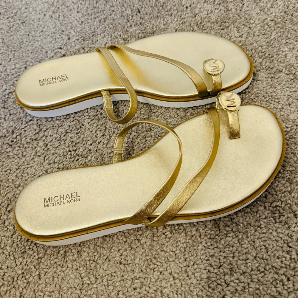 Michael KORS LETTY ICONIC MK LOGO TOE RING SEXY POOL SLIDES SANDALS - Image 4