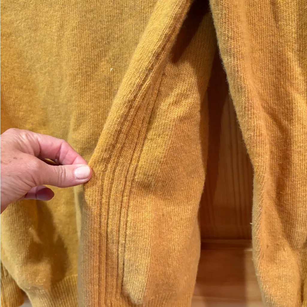 Calvin Klein Jeans Golden Yellow/mustard Crewneck Sweater size M men’s/womens - Image 4