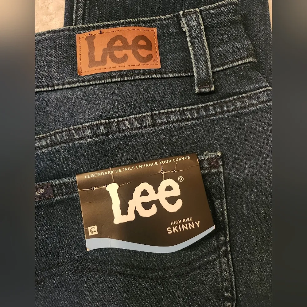 NWT Women's Lee® Legendary Mid-Rise Skinny Jeans Size 18 P - Image 8