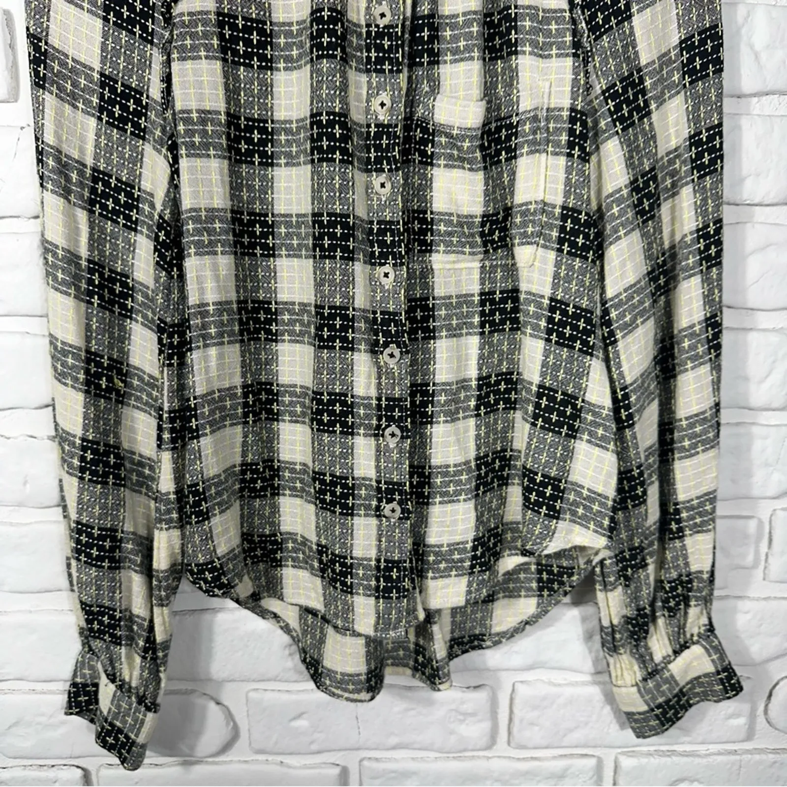 Anthropologie Pilcro Breezy Plaid Button Down Size XS - Image 9
