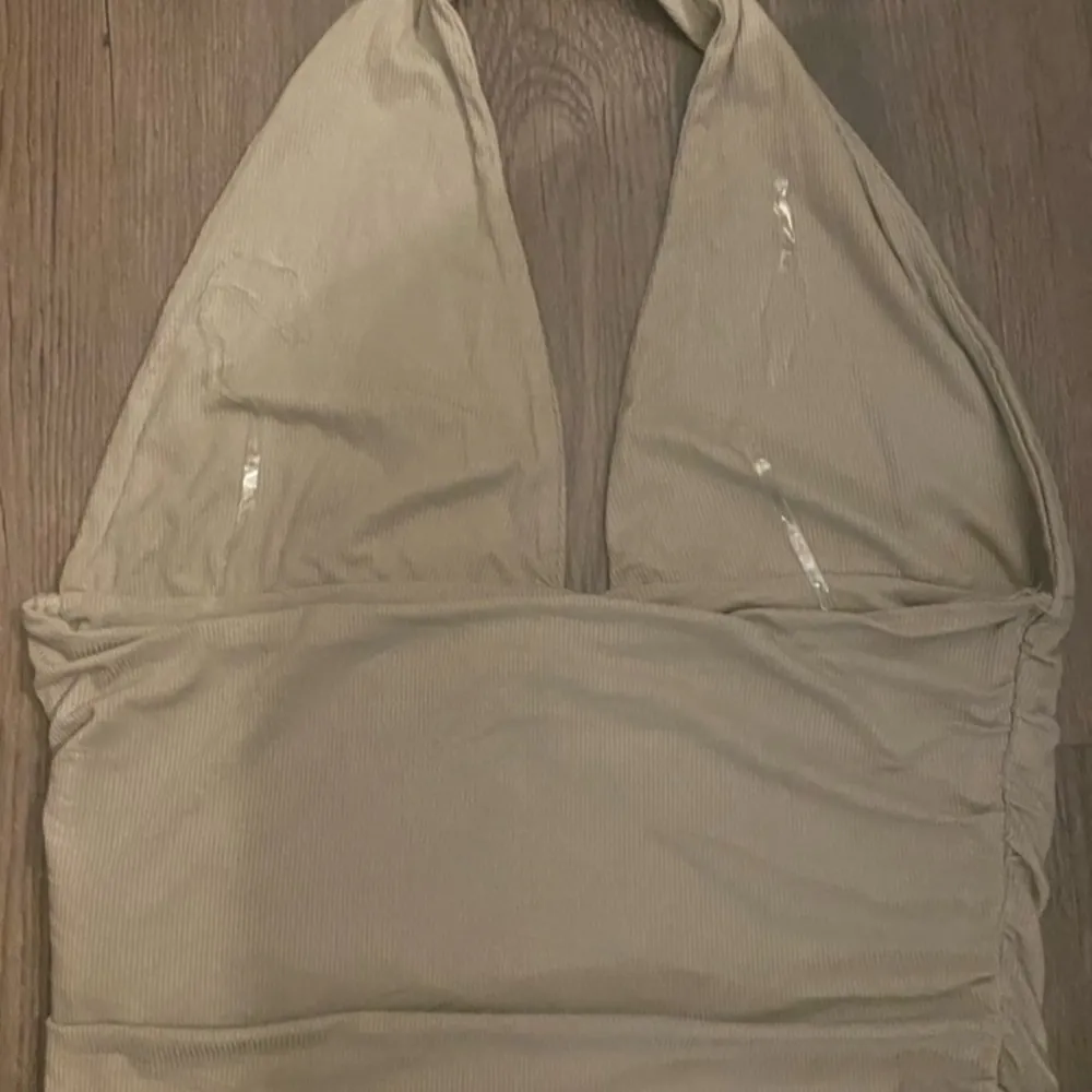 Cotton On Tory V neck halter top. Desert Sage. Size Large - Image 6