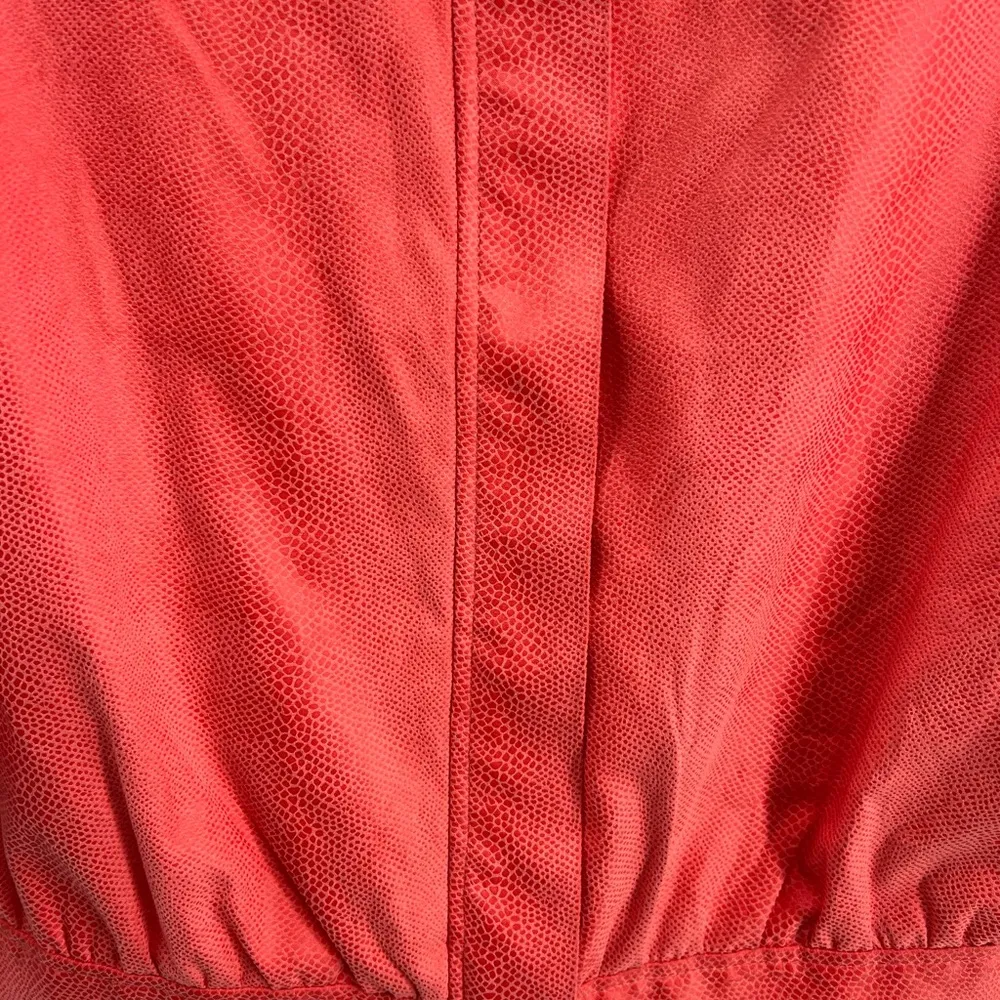 Chico’s animal print 1 M coral 3/4 sleeve zip up jacket pebbled reptile coral - Image 4