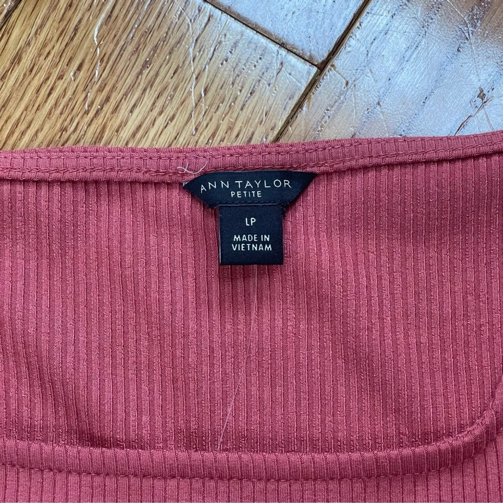 Ann Taylor Petite Ribbed Square Neck Sweater Shell Tank Top Terracotta Sz LP - Image 3