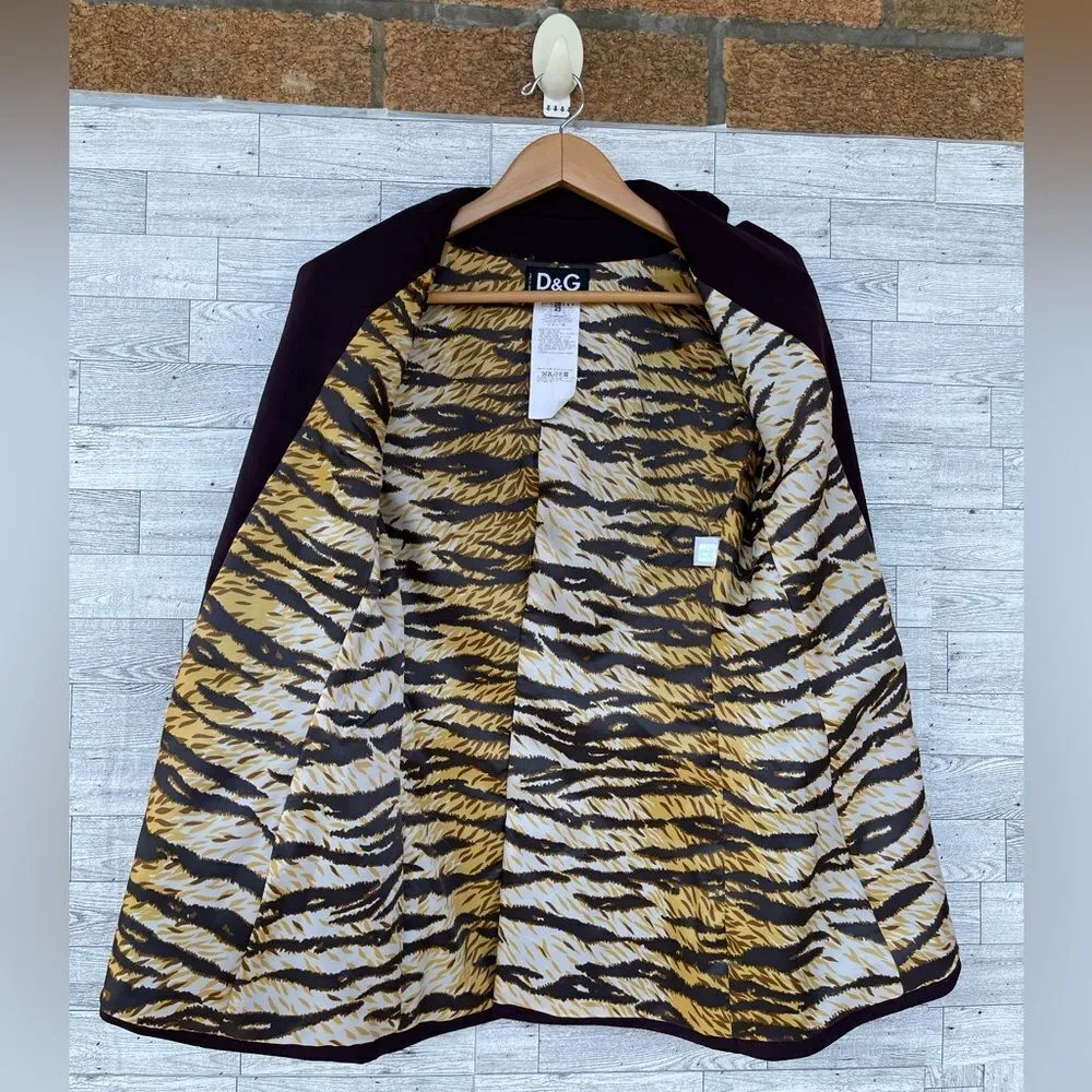 Dolce & Gabbana
Virgin wool 2 piece pant suit size 28/42 usa 6 - Image 5