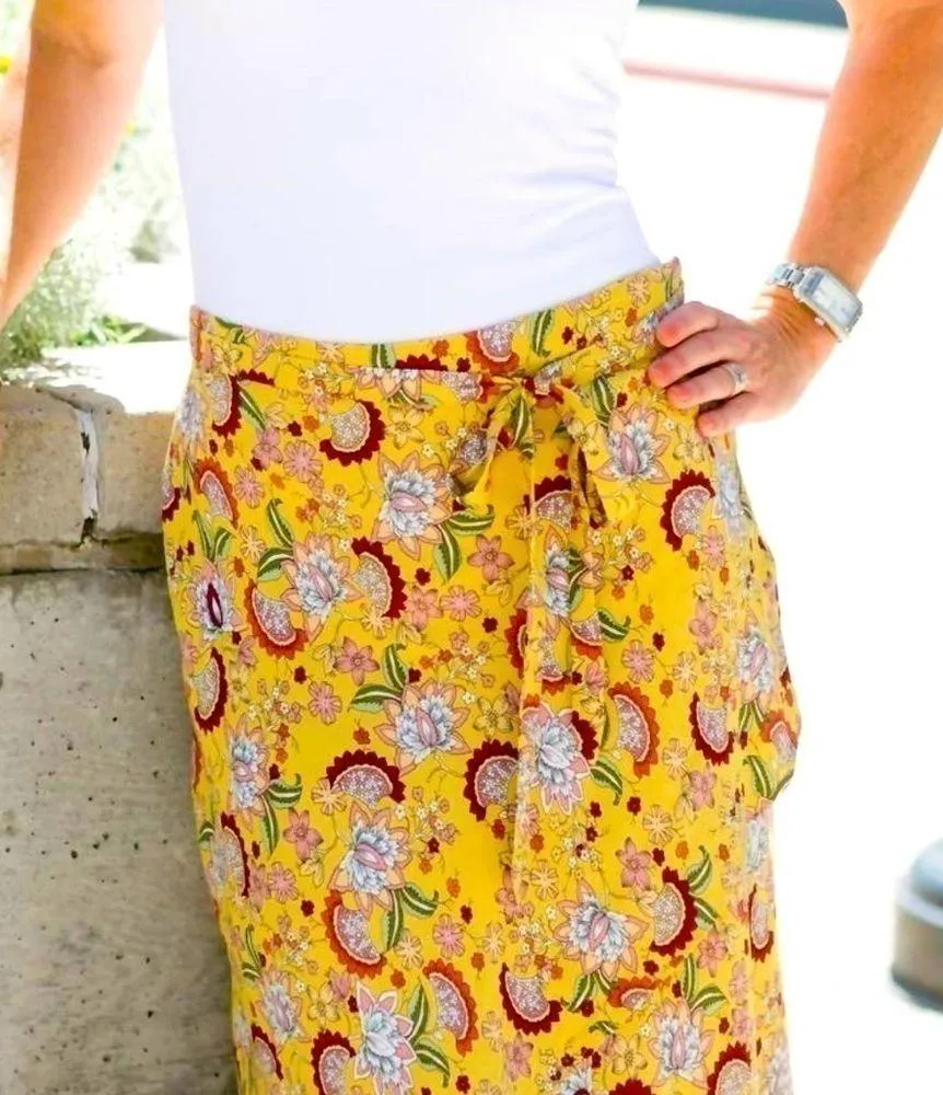 Sanctuary Jamie faux wrap high low midi skirt. Vibrant floral pattern.Size S NWT - Image 3