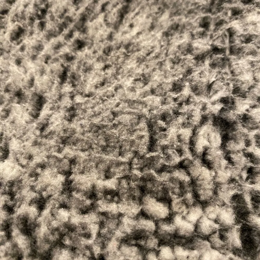 Stillwater Supply Co Black and Gray Sherpa Fleece Vest Size M - Image 4