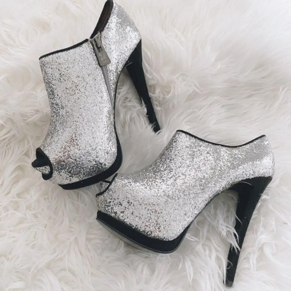 Circus Sam Edelman Silver Glitter Heel Boot Bootie Size 6.5 - Image 2