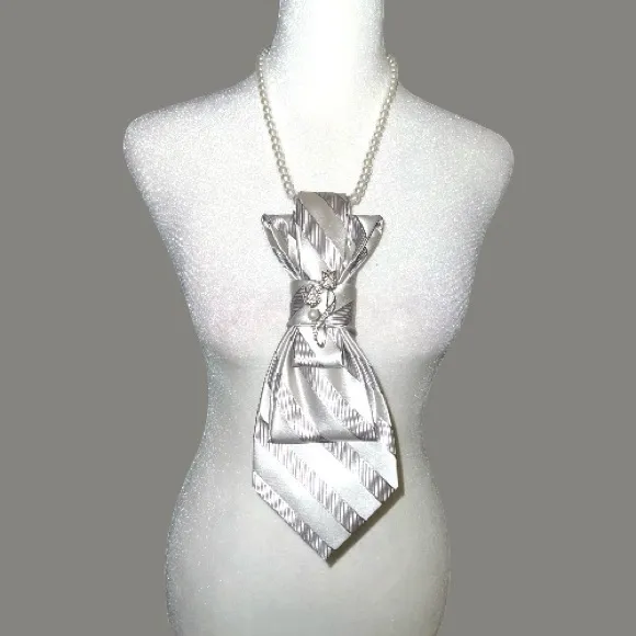 “Dainty Dapper’Elegant Silver Striped necktie necklace with floral brooch - Image 2