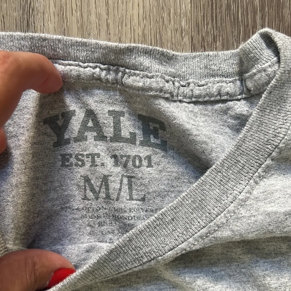 Yale University Crop Tee Medium Large Gray - Image 2