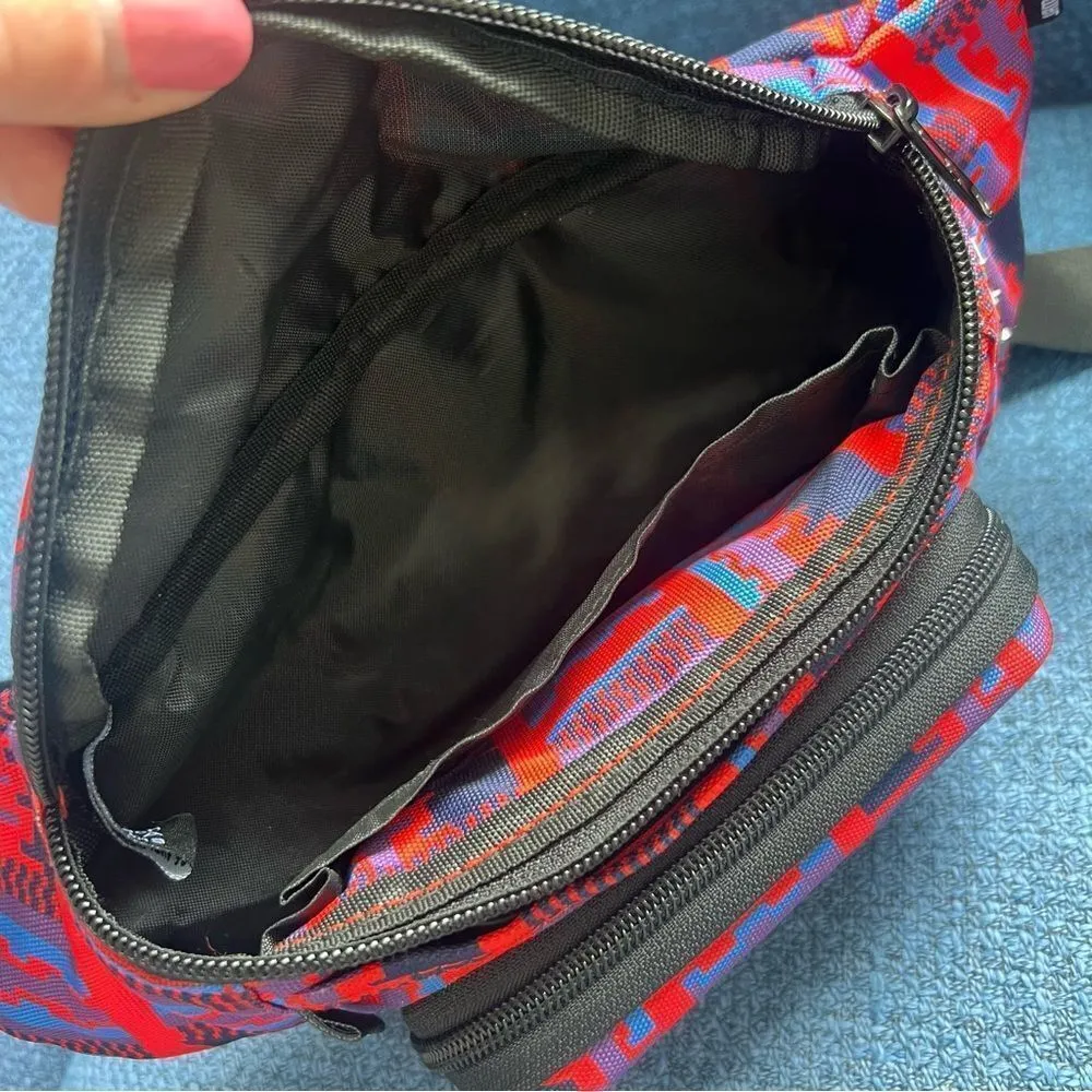 Teva Jammypack Fanny Pack Stereo Speakers Retro 90’s Red and Blue - Image 11