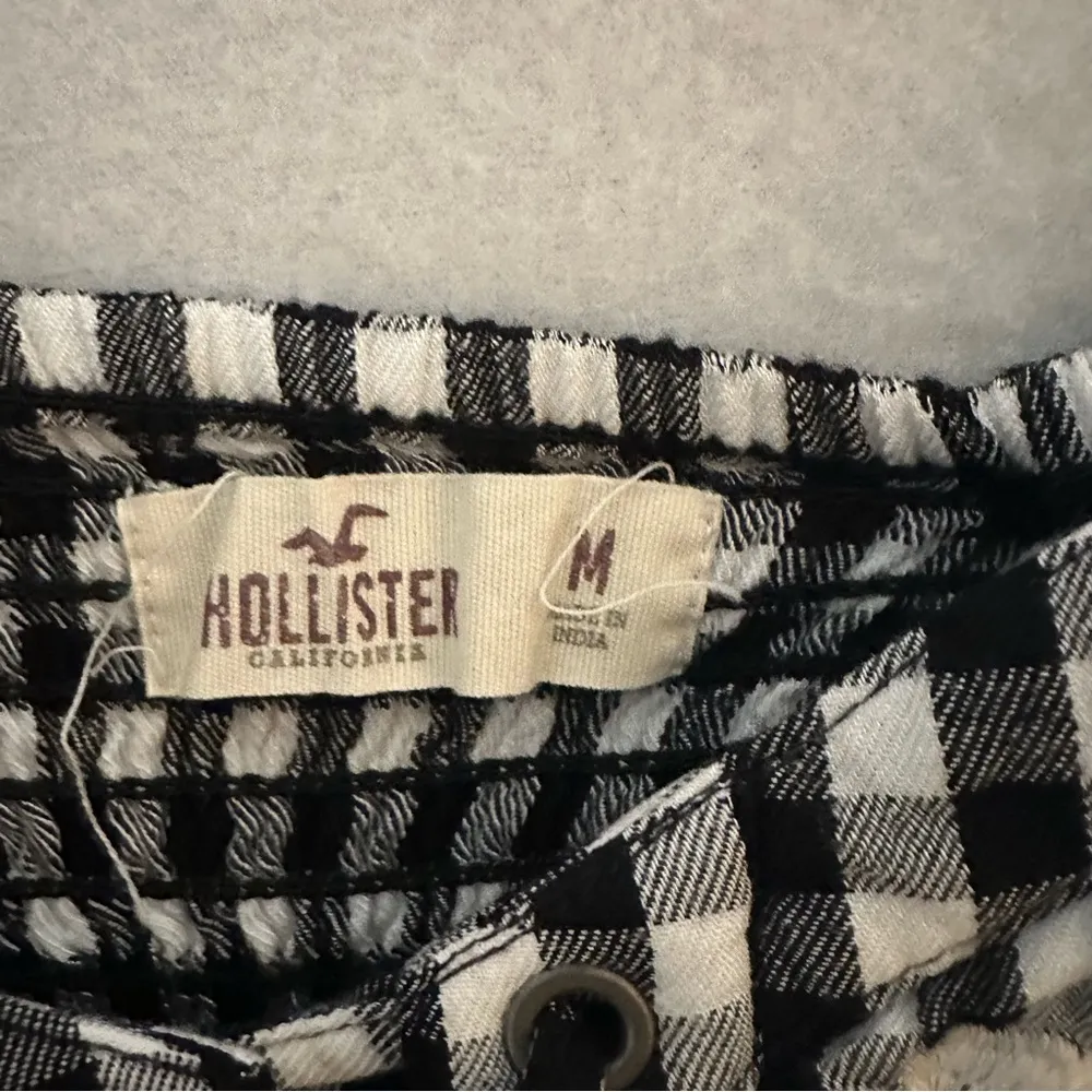 Hollister Women Mini Romper Gingham Checkered Black White Floral Lace Up size M - Image 7