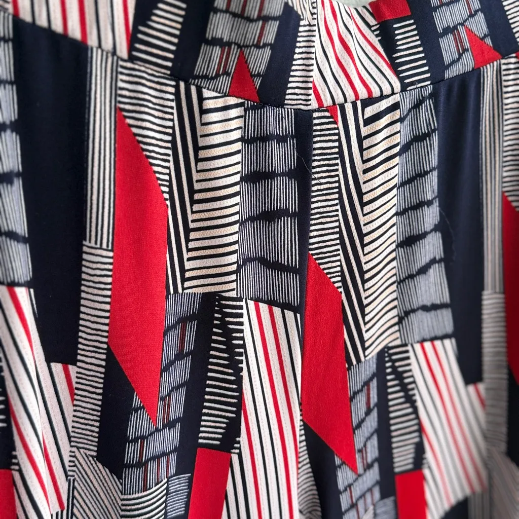 Roz & Ali Women’s 2X colorful geometric print palazzo Pants - Image 6