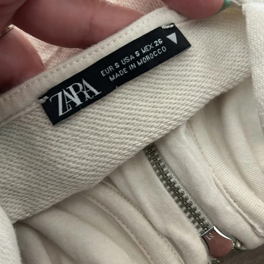 Zara zipper front tank top - Image 4