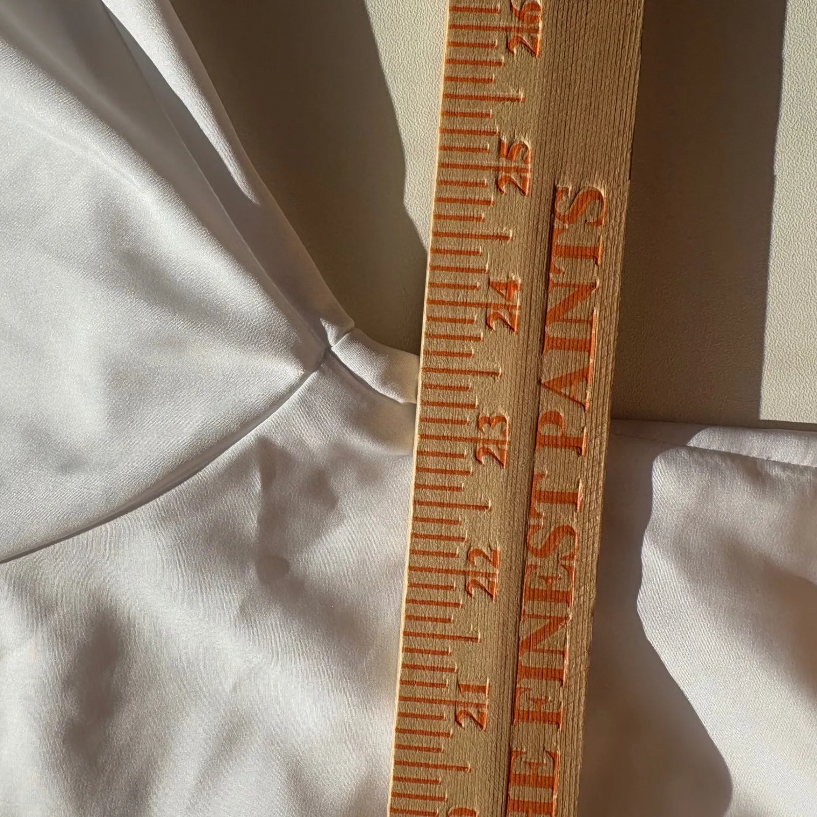 LoRCa White Button Down Shirt Long Sleeve Collared Side Slits Size M Size M - Image 6