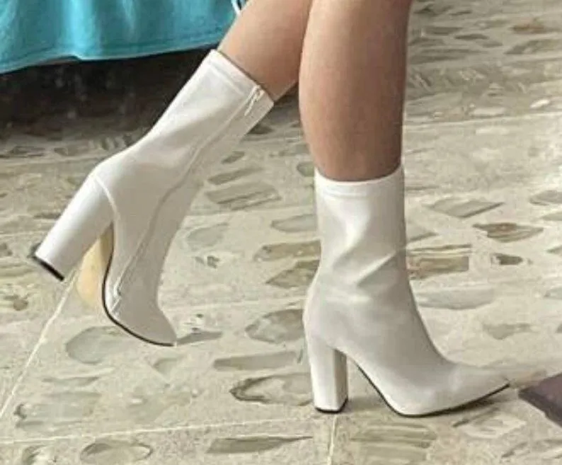 White Boots Size 7.5 - Image 3