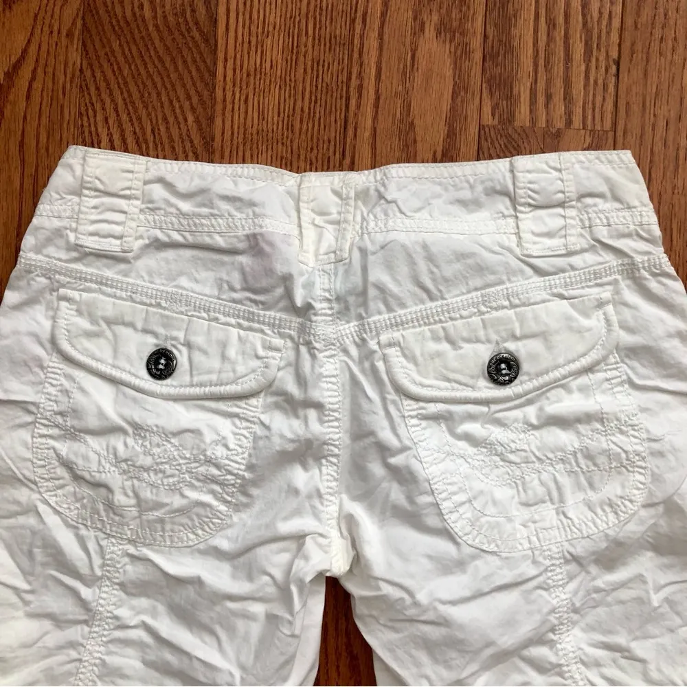 DC by Esprit Cargo Cuffed White Cotton Shorts Women’s Size O - Image 6