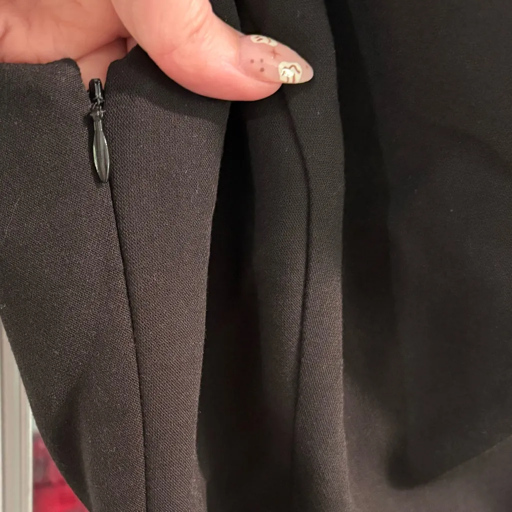 Bardot  Elegant Black‎ Off The Shoulder Dress - Image 9