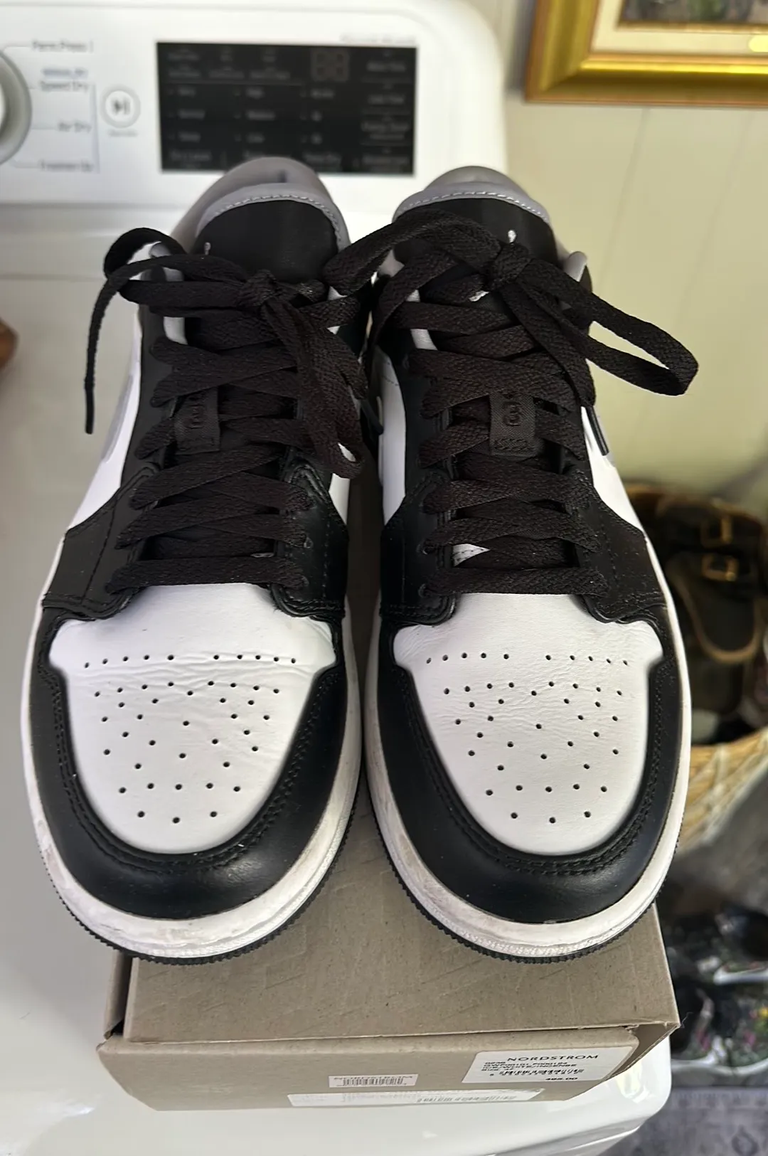 Air Jordan 1 Low - Image 2