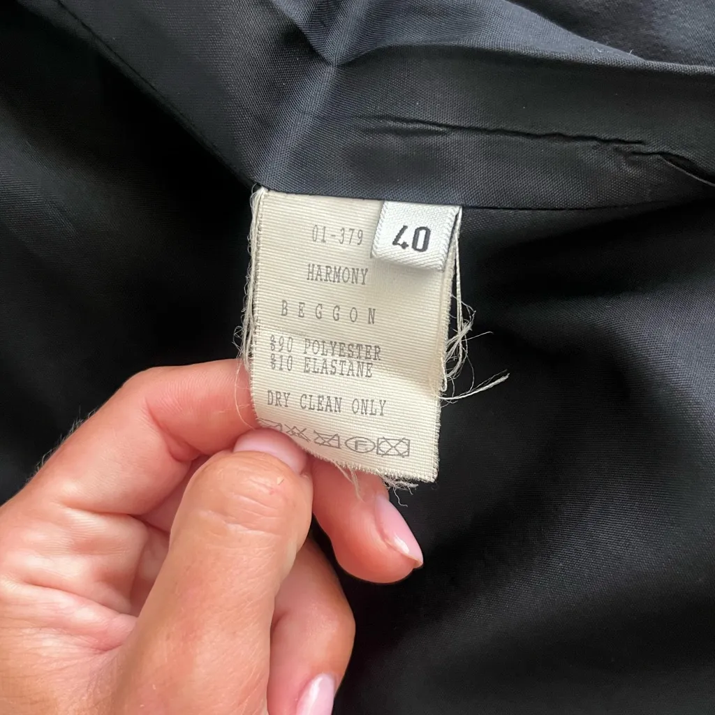 Beggon Elegant Black Coat - Image 4