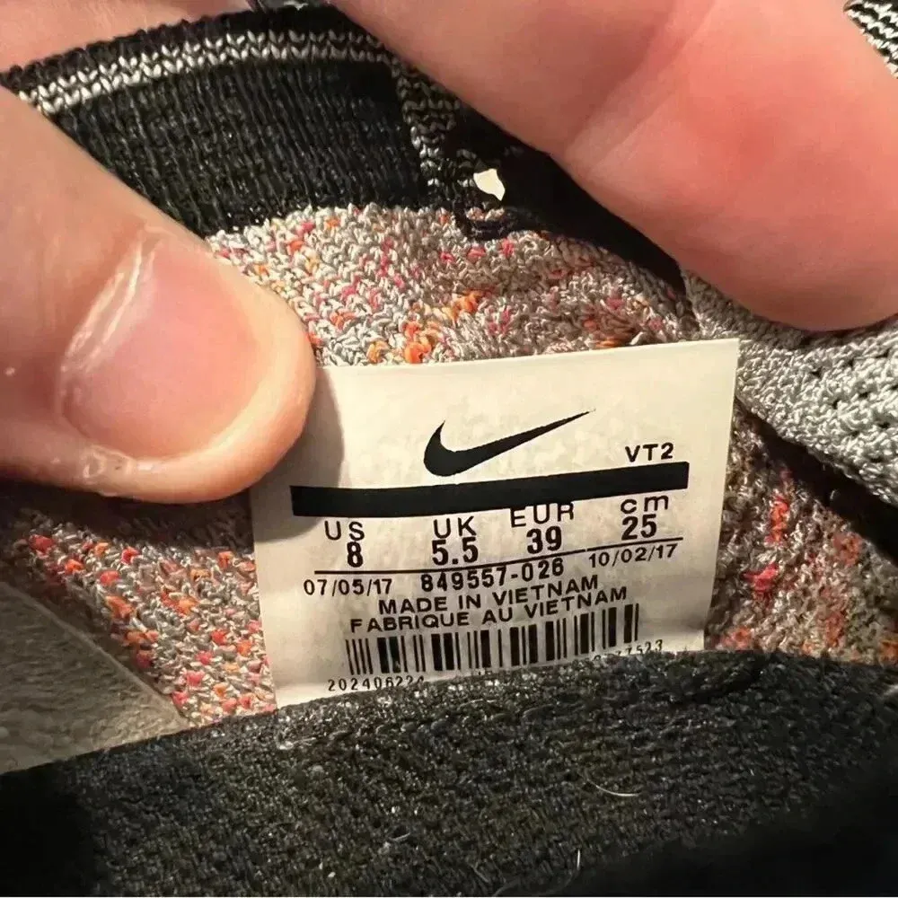 Nike Air Vapormax Wolf Grey Bright Crimson (Women’s) 849557-026 Size 8 - Image 7