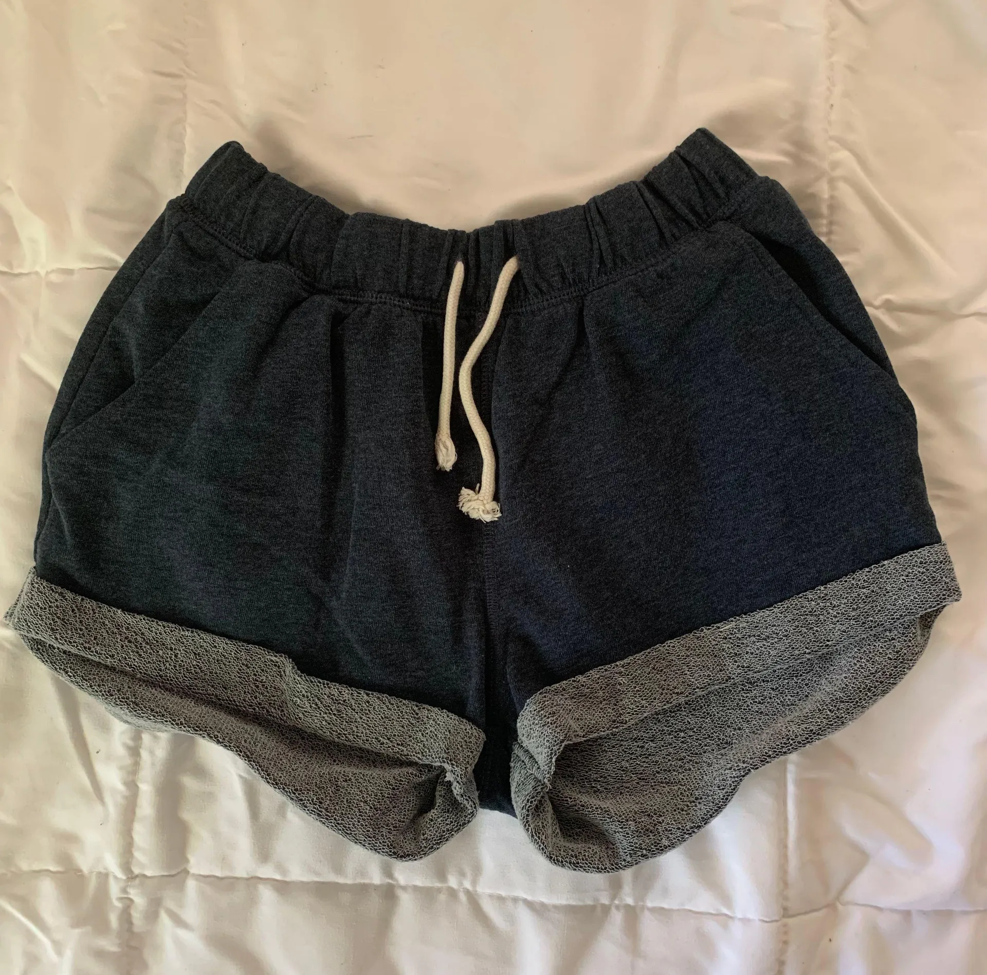 Divided blue sweat shorts - Image 2