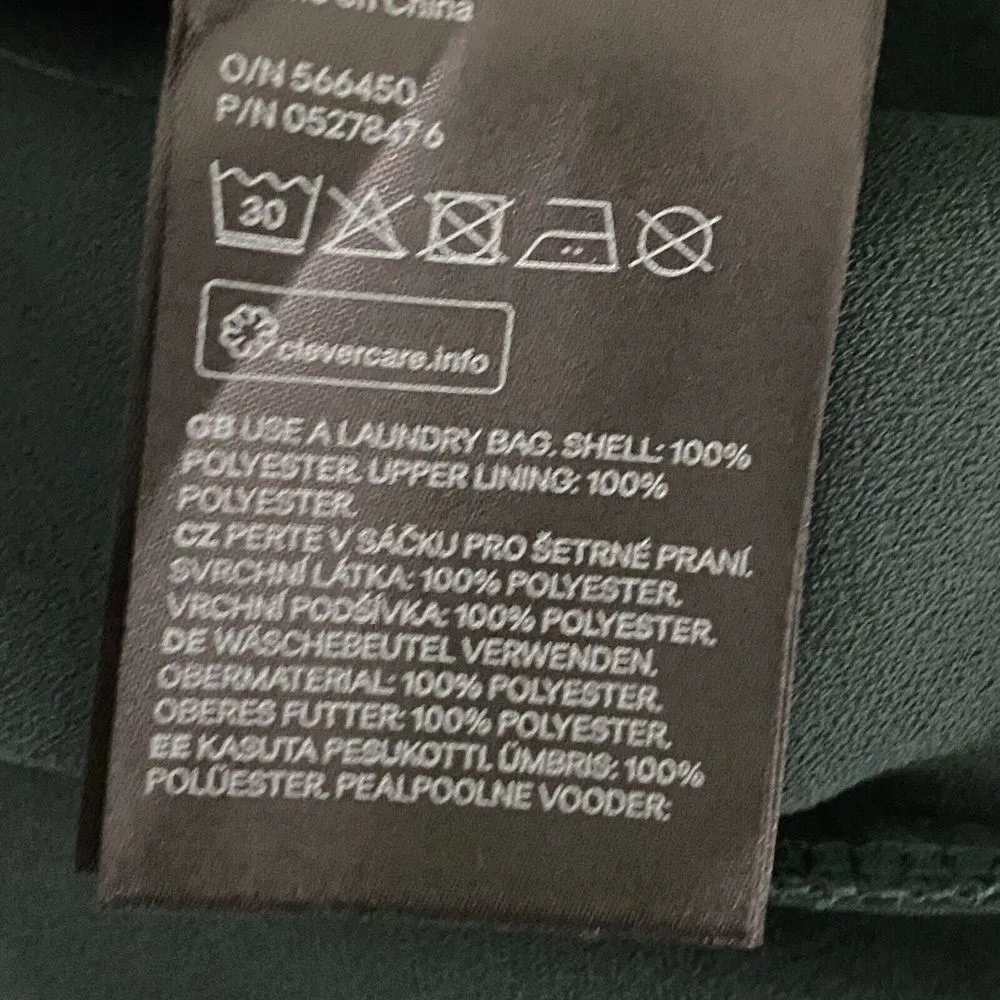 H & M Off the Shoulder Ruffle Cropped Wide Leg Jumpsuit Size 4 NWT - Image 8