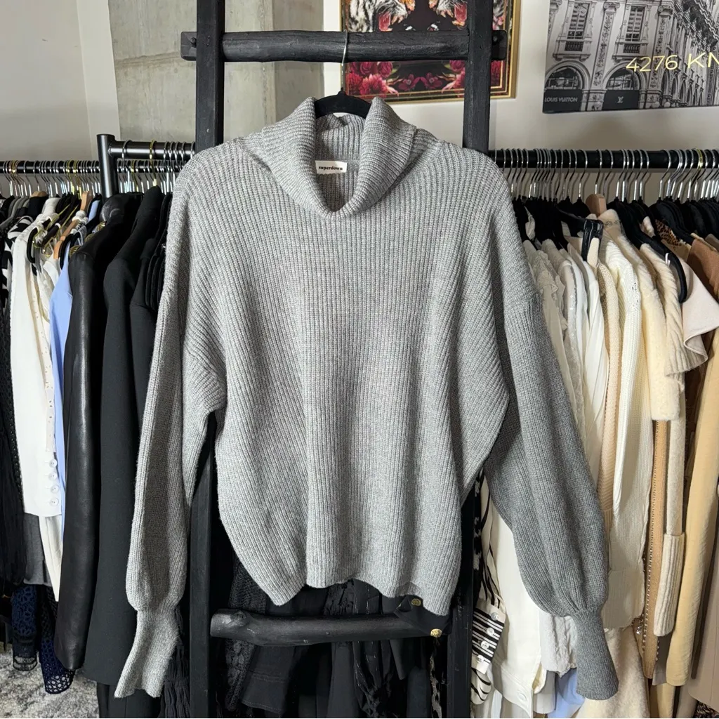 superdown  Frankie Knit Sweater Grey Turtleneck Balloon Sleeve Pullover - Image 4