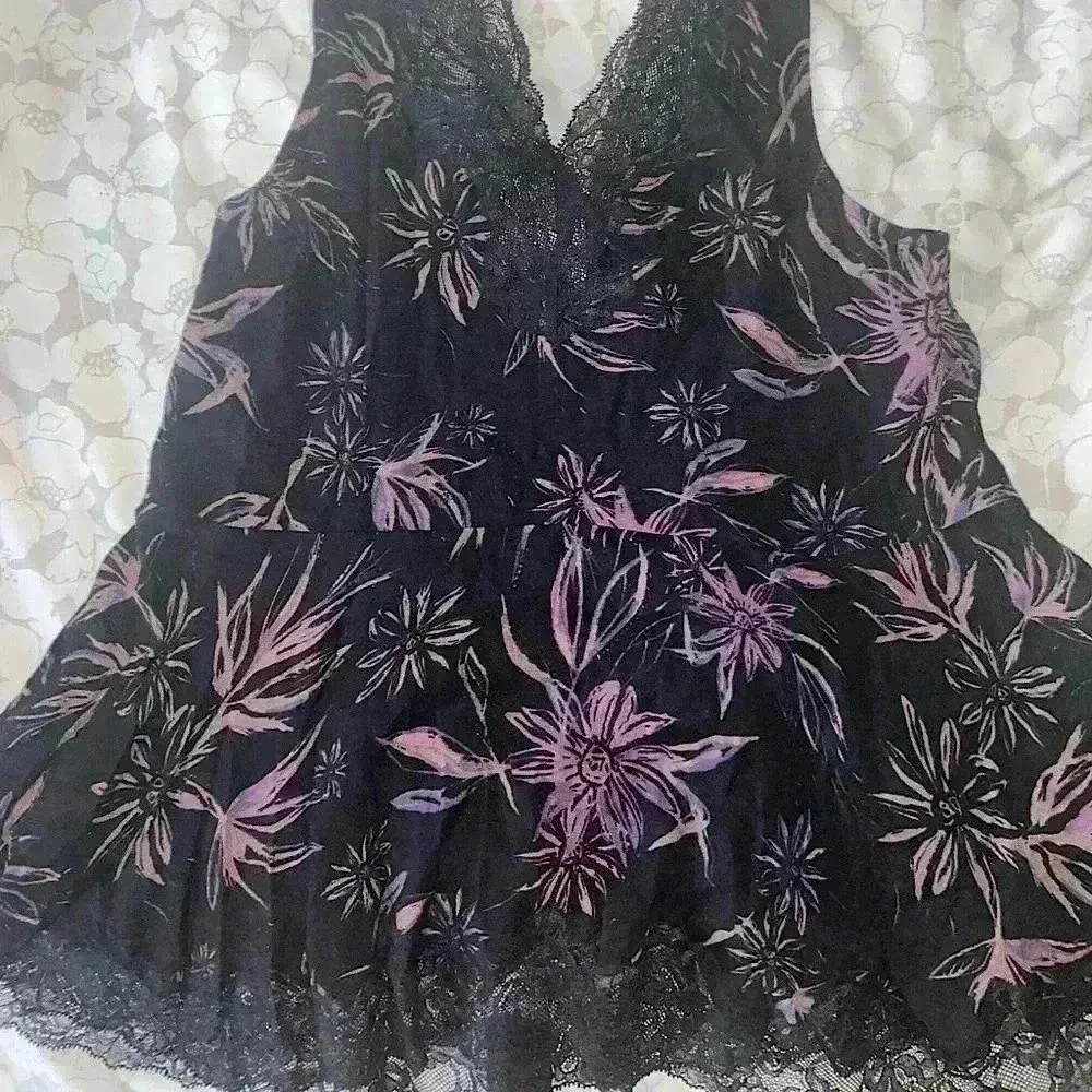 Intimately Free People Bell Flower V Tunic Tank - Image 10