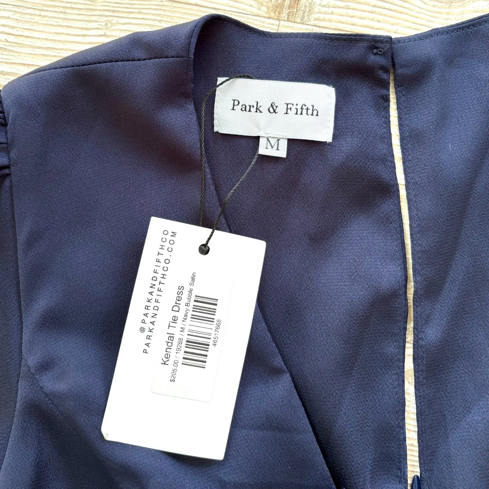 New Park & Fifth Kendal Tie Midi Dress Navy Bubble Satin Medium‎ Blue - Image 4