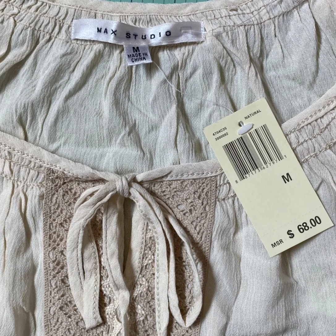 Max Studio Max‎ Studio Beige Lace Front Peasant Blouse M NWT - Image 4