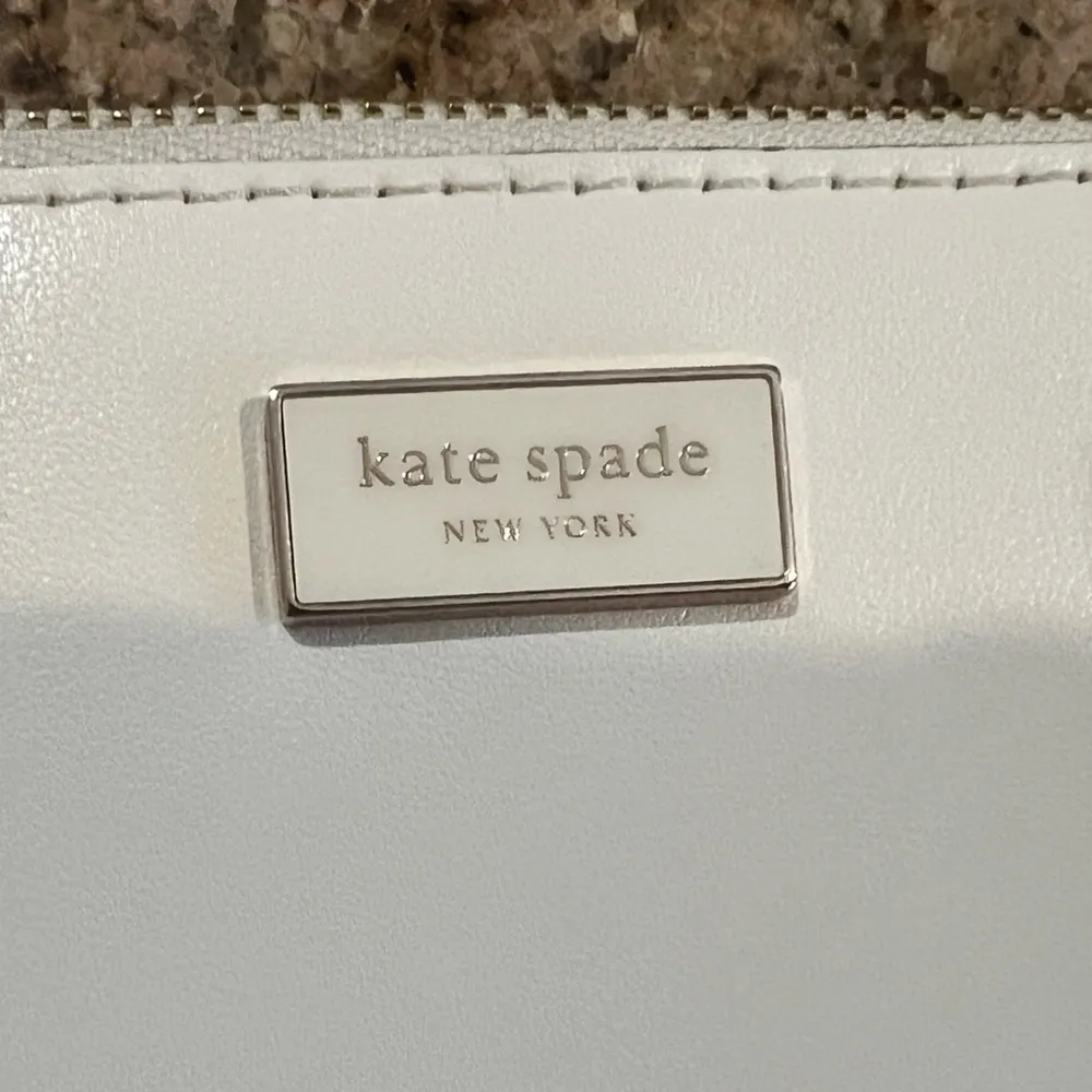 Kate Spade New York saffiano leather zip top belt bag Size L/XL NWT - Image 8