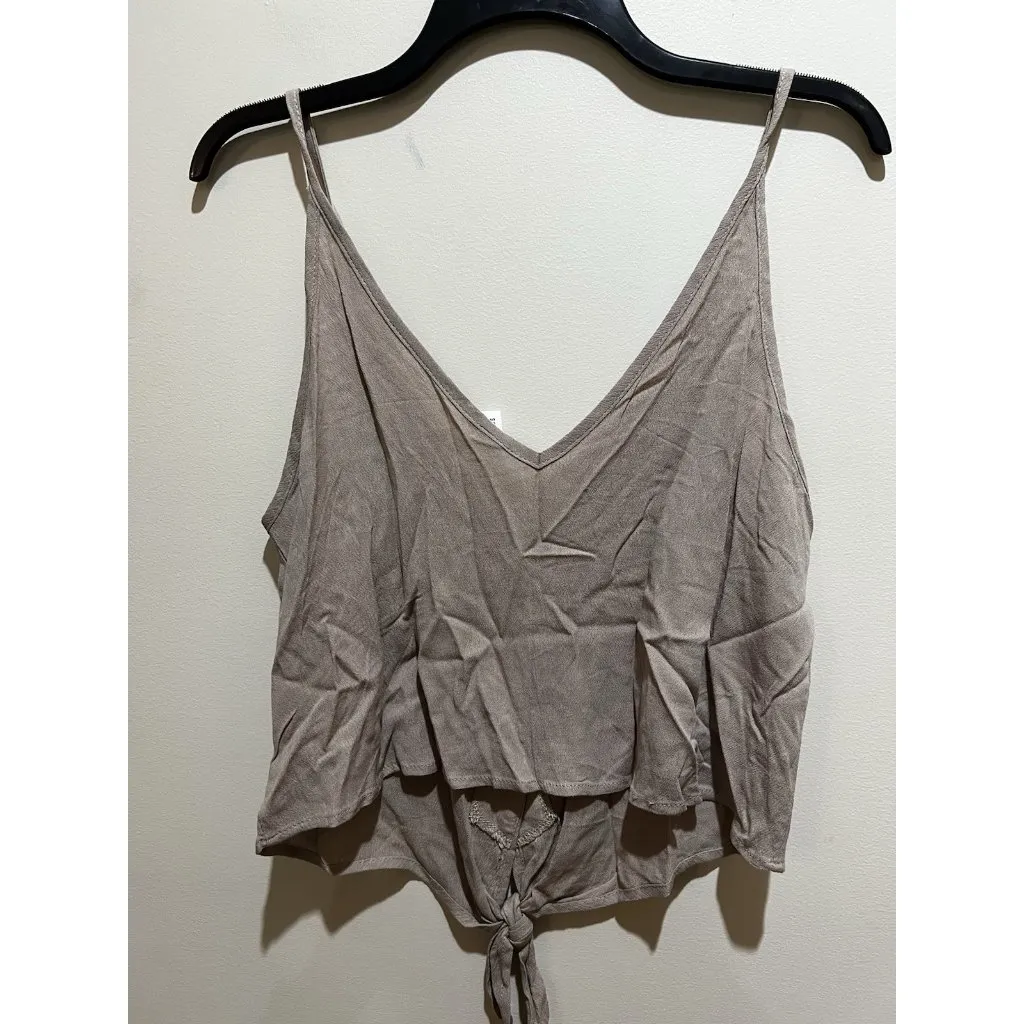 Spaghetti Strap Crop Top Size Medium V - Image 3