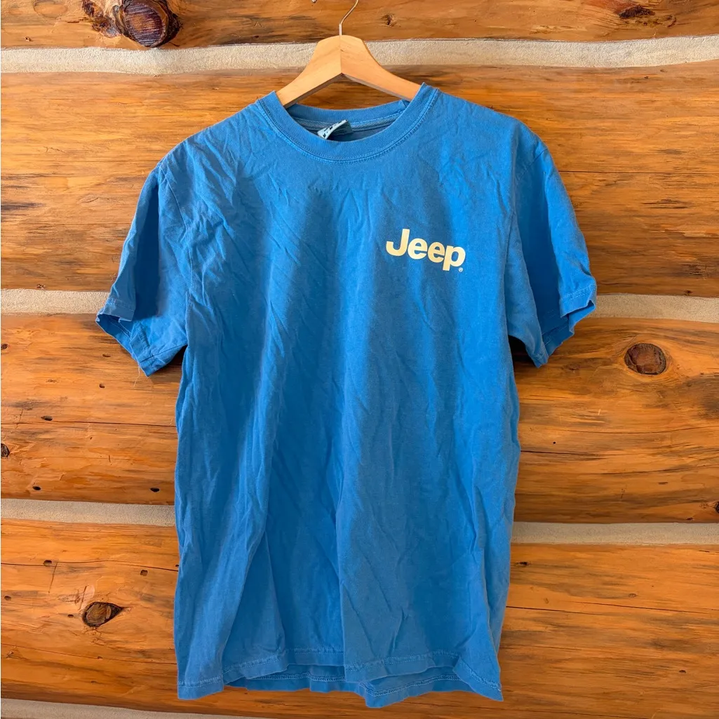 Jeep Girl Blue Graphic Tee Shirt size Medium - Image 3