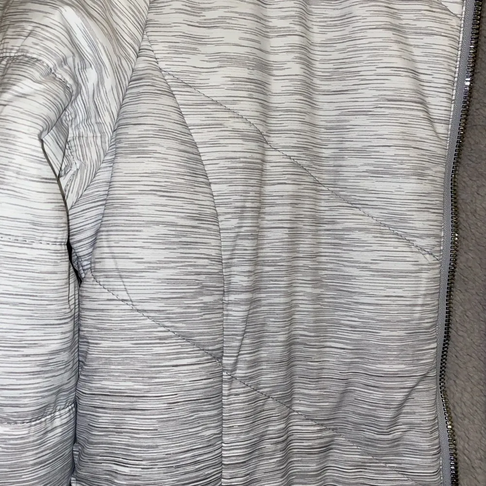 New Balance Tech Jacket - Image 5